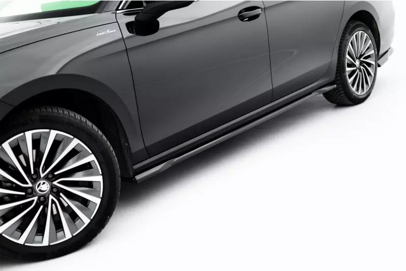 Maxton Design Seitenschweller (Paar) V.1 für Skoda Superb Mk4 Hochglanz schwarz – Ansicht 2