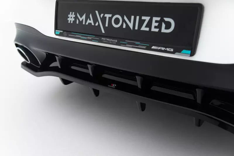 Maxton Design mittlerer Heckdiffusor DTM Look für Mercedes-AMG CLA 35 / 45 Coupe / Shooting Break C118 / X118 Facelift Hochglanz schwarz – Ansicht 3