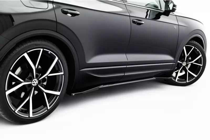 Maxton Design Seitenschweller (Paar) für VW Touareg R-line Mk3 Facelift Hochglanz schwarz – Ansicht 3