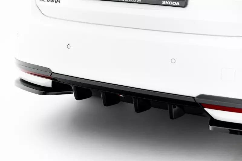 Maxton Design Heckdiffusor für Skoda Octavia SportLine Liftback / Combi Mk4 Facelift Hochglanz schwarz – Ansicht 3