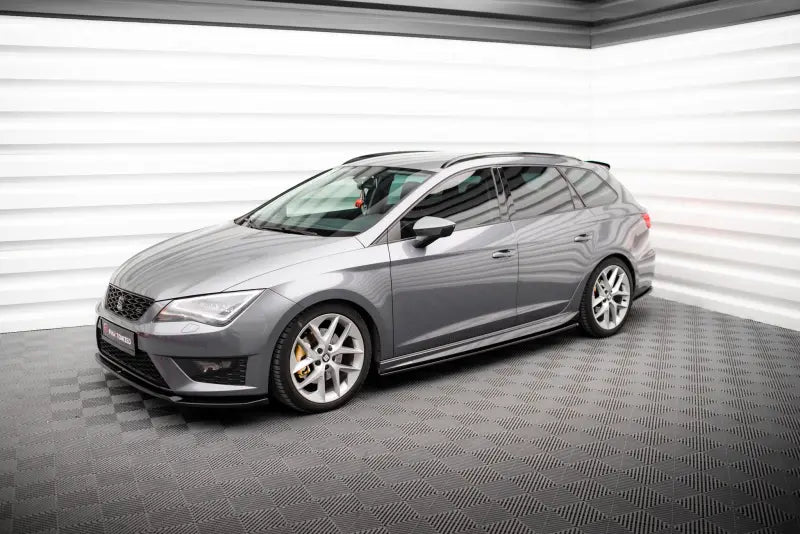 Maxton Design Seitenschweller (Paar) V.5 für Seat Leon Cupra / FR / Standard (mit Aero Paket) Mk3 2012-2020 Hochglanz schwarz – Ansicht 1