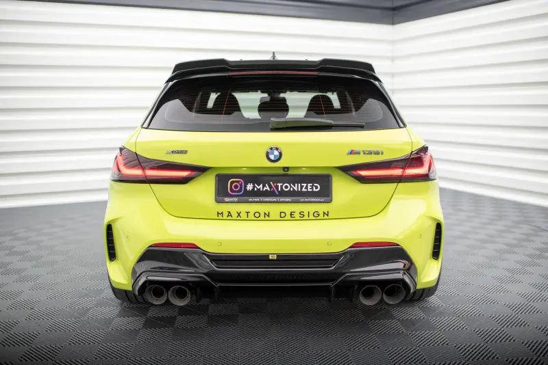 Maxton Design Heckdiffusor V.2 mit Milltek Sport Auspuff für BMW 1er F40 M135i Titan geflämmt 4 x 100mm – Ansicht 1