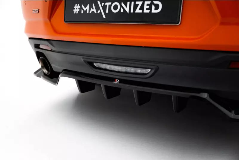 Maxton Design Heckdiffusor für Chevrolet Camaro Mk6 Facelift SS Hochglanz schwarz – Ansicht 3