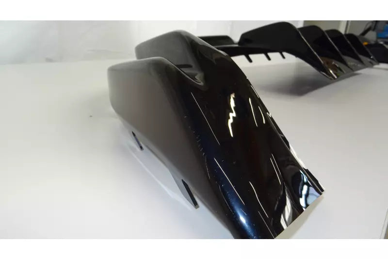 B-Ware Maxton Design Heckdiffusor V.2 für VW Golf 8 R Hochglanz schwarz – Ansicht 3