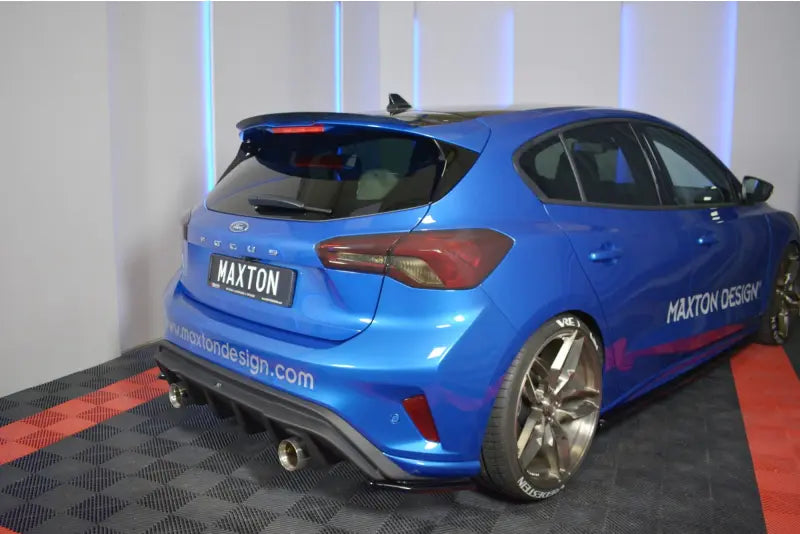 Maxton Design Heckspoiler Lippe V.2 für Ford Focus Hatchback ST-Line Mk4 Hochglanz schwarz – Ansicht 1