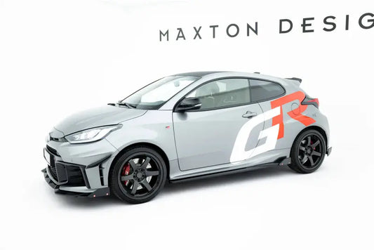 Maxton Design Seitenschweller (Paar) mit Flaps für Toyota GR Yaris Mk4 Facelift Hochglanz schwarz – Ansicht 1