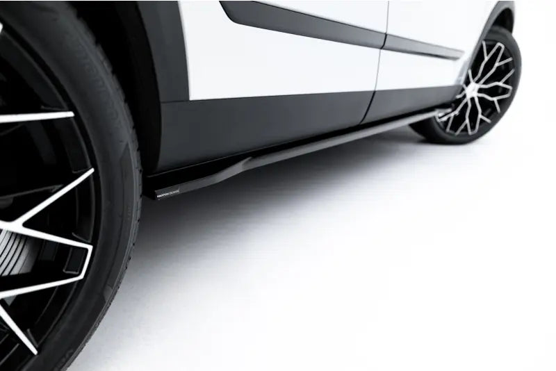 Maxton Design Seitenschweller (Paar) für Jaecoo 7 Mk1 Hochglanz schwarz – Ansicht 3