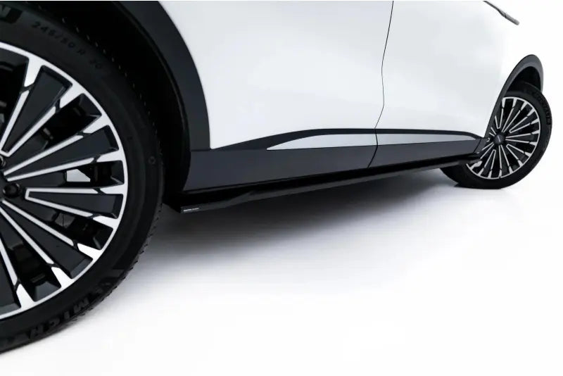 Maxton Design Seitenschweller (Paar) für Omoda 9 Mk1 Hochglanz schwarz – Ansicht 4