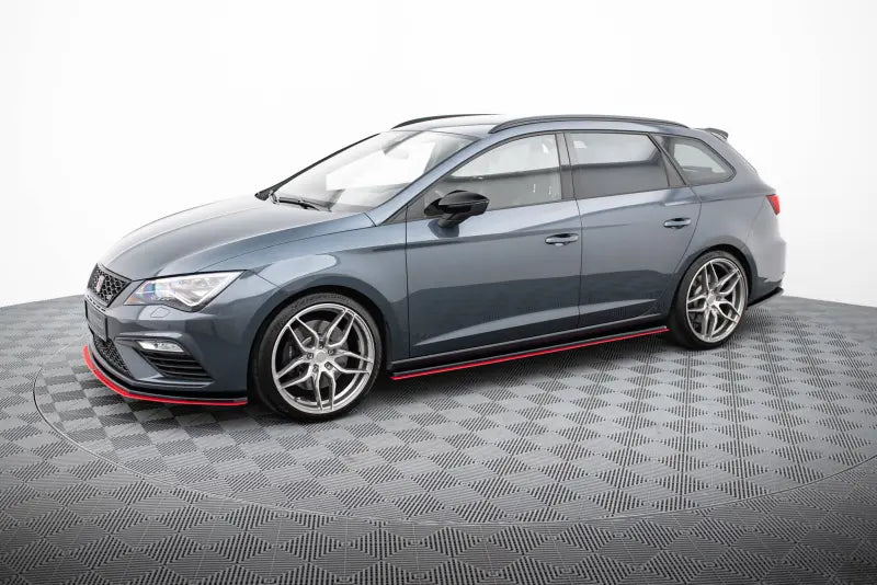 Maxton Design Seitenschweller (Paar) V.3 für Seat Leon Mk3 Cupra / FR Facelift Hochglanz schwarz – Ansicht 1