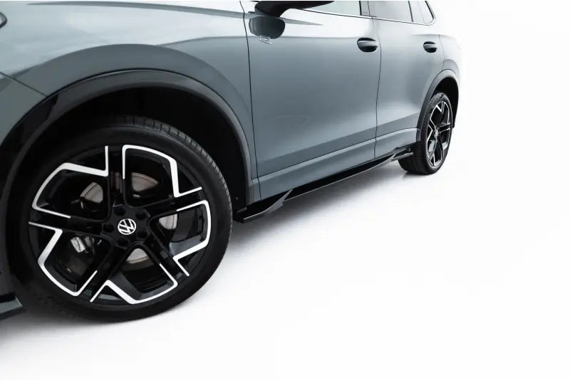 Maxton Design Seitenschweller (Paar) für VW Tiguan R-Line Mk3 Hochglanz schwarz – Ansicht 3
