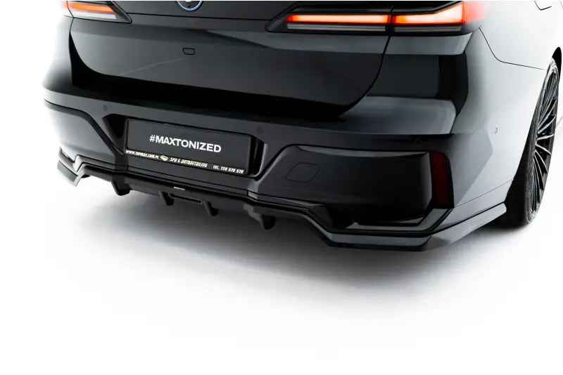 Maxton Design Heckdiffusor V.2 für BMW 7 M-Paket G70 Hochglanz schwarz – Ansicht 1