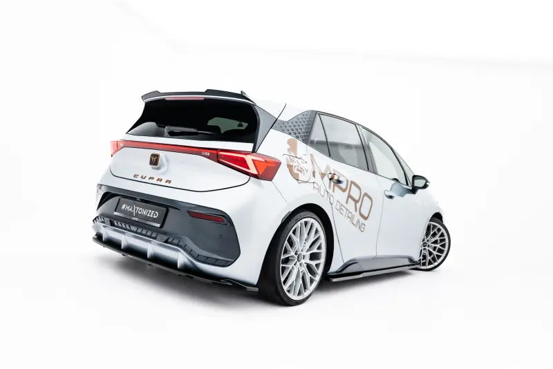 Maxton Design Heckdiffusor für Cupra Born Mk1 Hochglanz schwarz – Ansicht 3