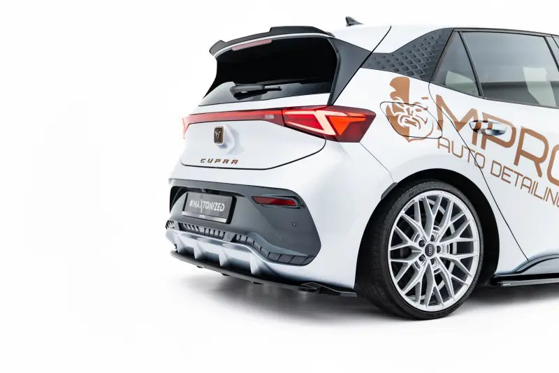 Maxton Design Heckdiffusor für Cupra Born Mk1 Hochglanz schwarz – Ansicht 4