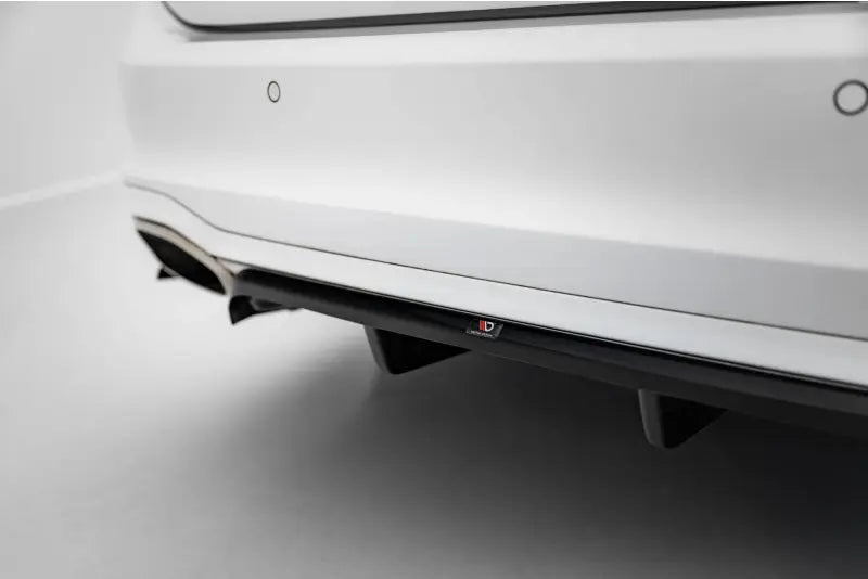 Maxton Design Heckdiffusor für Ford Focus Vignale Kombi Mk4 Hochglanz schwarz – Ansicht 4