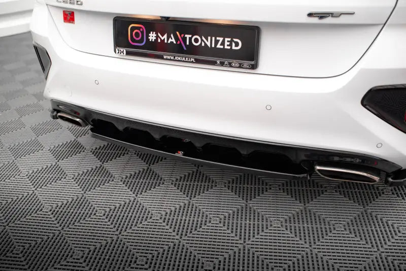Maxton Design Heckdiffusor für Kia Ceed GT Mk3 Hochglanz schwarz – Ansicht 3