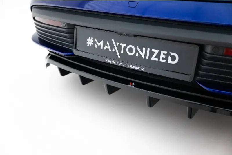 Maxton Design Heckdiffusor für Porsche Taycan Turbo S Mk1 Hochglanz schwarz – Ansicht 3
