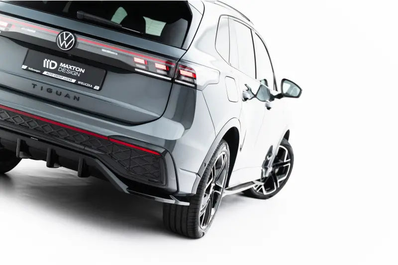 Maxton Design Heckdiffusor für VW Tiguan R-Line Mk3 Hochglanz schwarz – Ansicht 1
