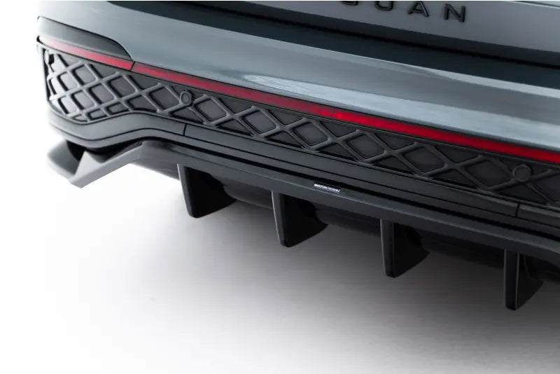 Maxton Design Heckdiffusor für VW Tiguan R-Line Mk3 Hochglanz schwarz – Ansicht 4