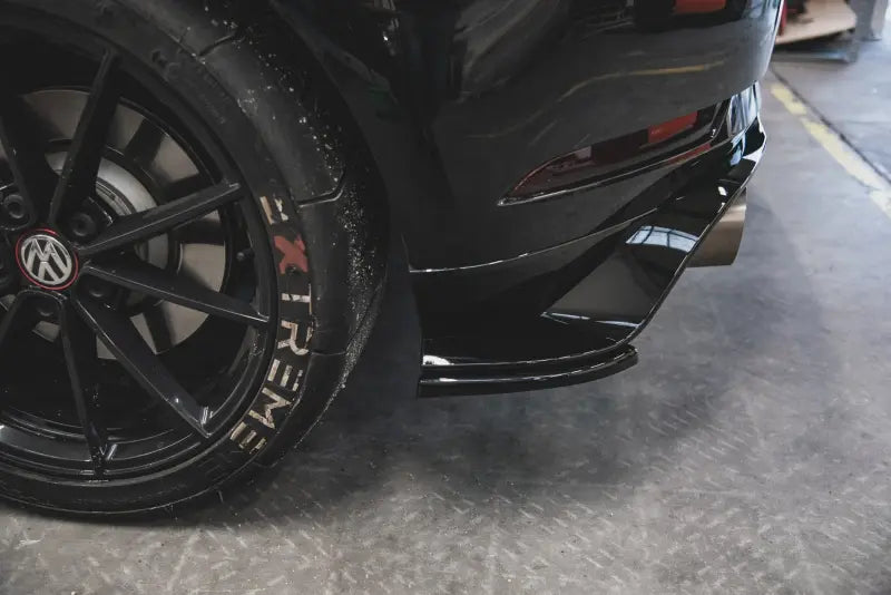 Maxton Design Diffusor Flaps V.1 für VW Golf 7 GTI TCR (2019) Hochglanz rot – Ansicht 1