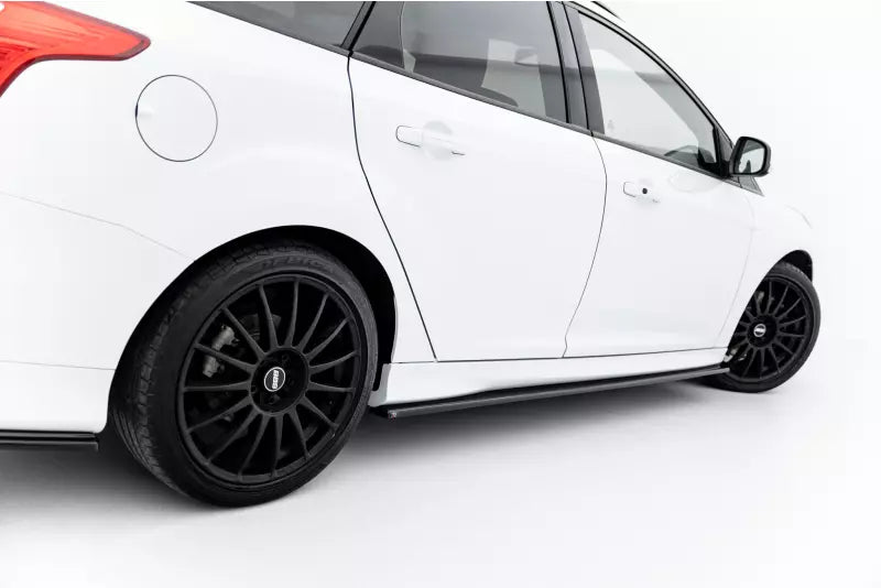 Maxton Design Seitenschweller (Paar) für Ford Focus ST Mk3 Facelift Hochglanz schwarz – Ansicht 3