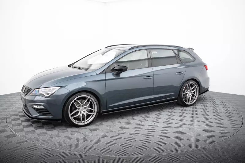 Maxton Design Seitenschweller (Paar) V.1 für Seat Leon 3 (Typ 5F) Cupra / FR Facelift Hochglanz schwarz – Ansicht 2