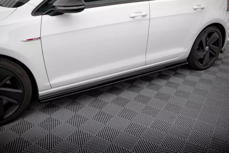 Maxton Design Seitenschweller (Paar) für VW Golf 7 GTI / GTD 2012-2020 Hochglanz schwarz – Ansicht 1