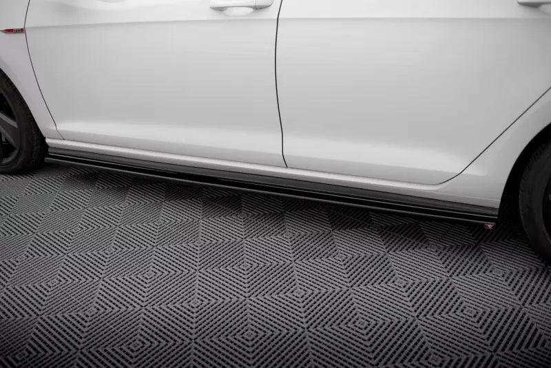 Maxton Design Seitenschweller (Paar) für VW Golf 7 GTI / GTD 2012-2020 Hochglanz schwarz – Ansicht 3