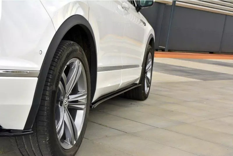Maxton Design Seitenschweller (Paar) für VW Tiguan 2 R-Line Hochglanz schwarz – Ansicht 3