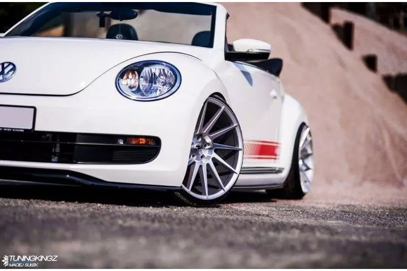 Maxton Design Frontlippe V.1 für VW Beetle Hochglanz schwarz – Ansicht 1