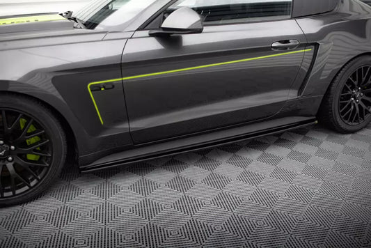 Maxton Design Seitenschweller (Paar) für Ford Mustang GT Mk6 Hochglanz schwarz – Ansicht 1