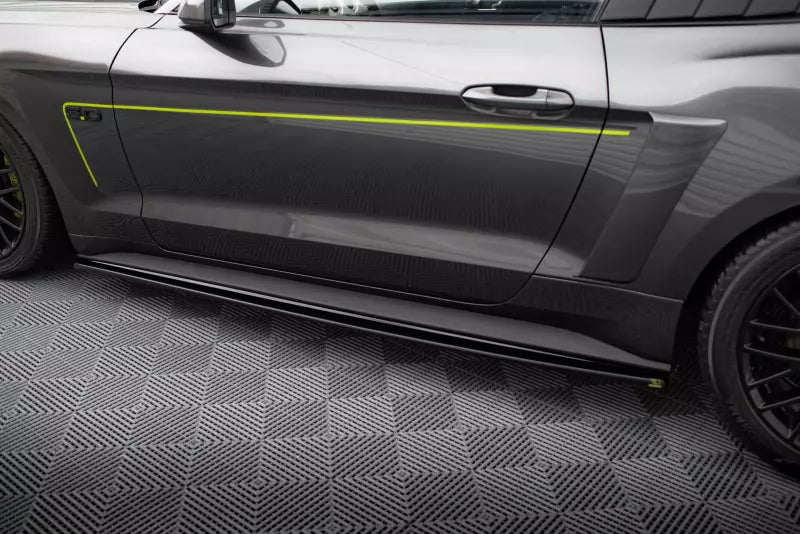 Maxton Design Seitenschweller (Paar) für Ford Mustang GT Mk6 Hochglanz schwarz – Ansicht 2