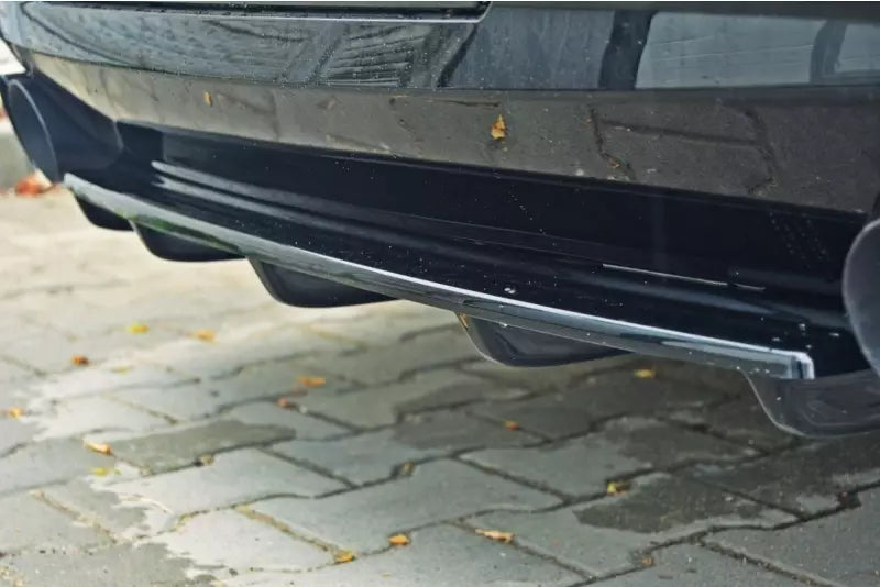 Maxton Design Heckdiffusor V.4 für BMW 5er F11 M Paket Hochglanz schwarz – Ansicht 1