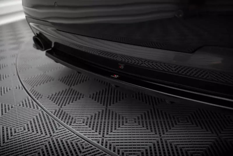 Maxton Design Heckdiffusor V.3 für BMW 5er F11 M Paket Hochglanz schwarz – Ansicht 2