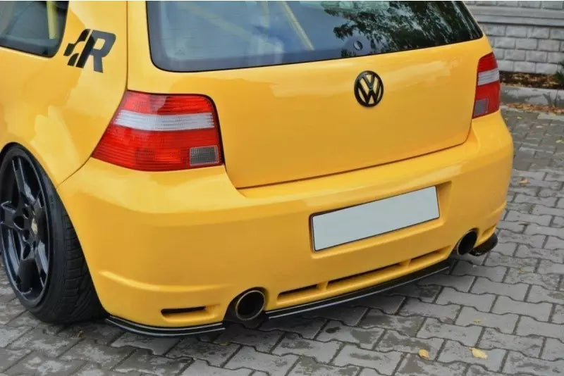 Maxton Design Heckdiffusor für VW Golf 4 R32 Hochglanz schwarz – Ansicht 2