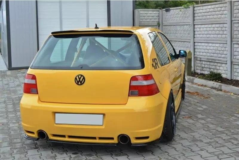 Maxton Design Heckdiffusor für VW Golf 4 R32 Hochglanz schwarz – Ansicht 3