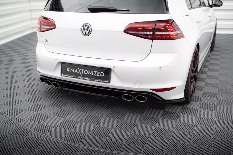 Maxton Design Heckdiffusor DTM Look für VW Golf 7 R / R-Line Hochglanz schwarz – Ansicht 1