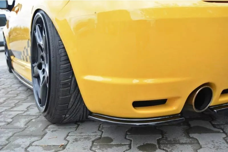 Maxton Design Diffusor Flaps für VW Golf 4 R32 Hochglanz schwarz – Ansicht 1