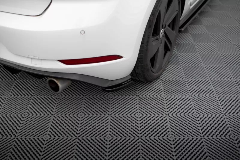 Maxton Design Diffusor Flaps für VW Golf 7 GTI / GTD Facelift ab 03/2017 Hochglanz schwarz – Ansicht 1