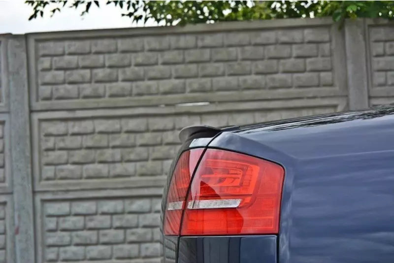 Maxton Design Heckspoiler Lippe für Audi A8 D3 Hochglanz schwarz – Ansicht 2