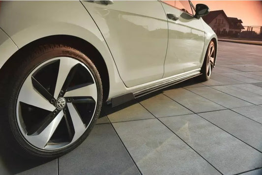 Maxton Design Street Pro Seitenschweller (Paar) für VW Golf 7 GTI / GTD Facelift ab 03/2017 – Ansicht 1