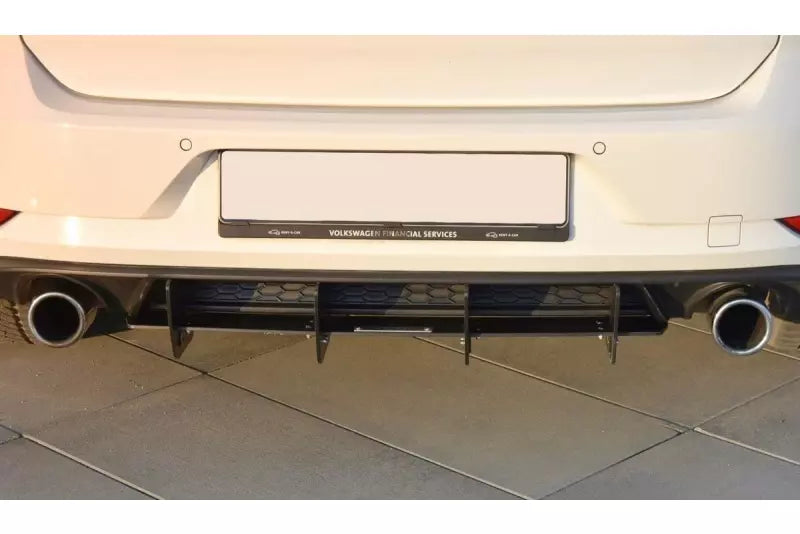 Maxton Design Street Pro Heckdiffusor für VW Golf 7 GTI Facelift ab 03/2017 – Ansicht 4