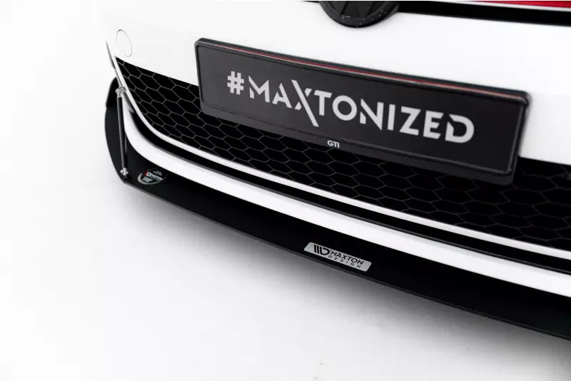 Maxton Design Street Pro Frontlippe für VW Golf 7 GTI / GTD – Ansicht 3