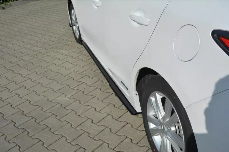 Maxton Design Seitenschweller (Paar) für Lexus CT Mk1 Facelift Hochglanz schwarz – Ansicht 3