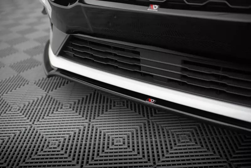 Maxton Design Frontlippe V.1 für Ford Fiesta ST / ST-Line Mk8 Hochglanz schwarz – Ansicht 3