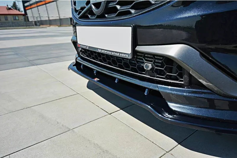Maxton Design Frontlippe V.1 für Volvo V60 Polestar Facelift Hochglanz schwarz – Ansicht 3