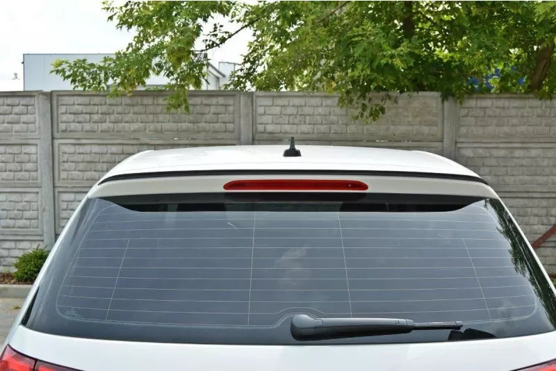 Maxton Design Heckspoiler Lippe für VW Golf 7 Standard 2012-2020 Hochglanz schwarz – Ansicht 1