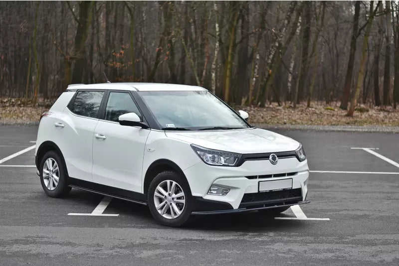 Maxton Design Frontlippe V.1 für Ssangyong Tivoli Hochglanz schwarz – Ansicht 1
