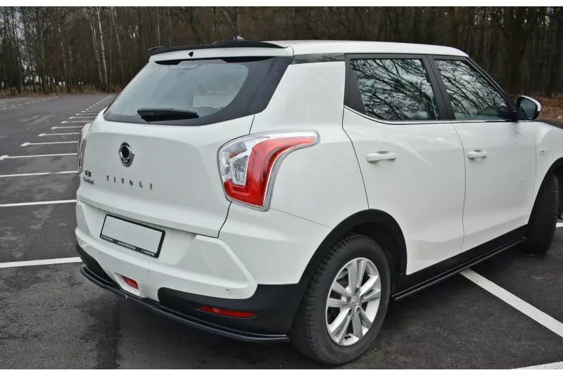 Maxton Design Heckspoiler Lippe für Ssangyong Tivoli Hochglanz schwarz – Ansicht 2