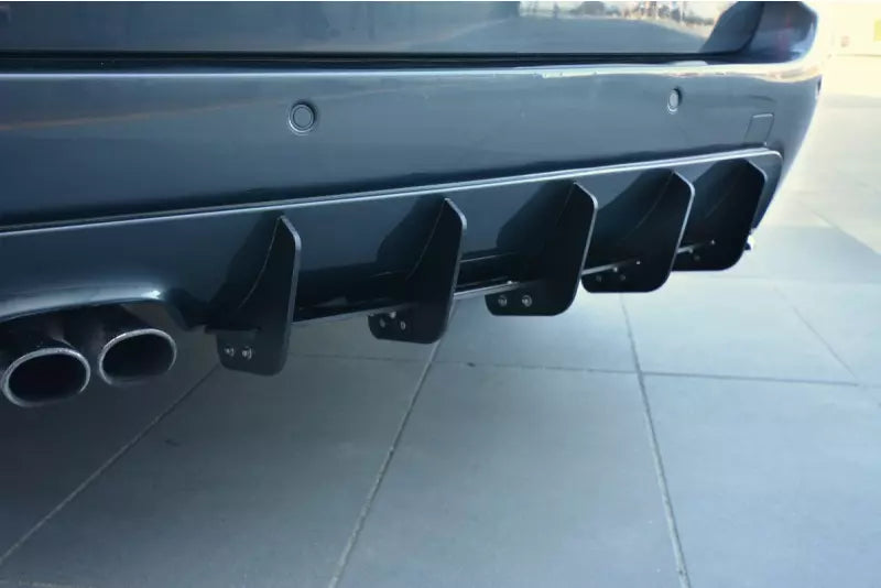 Maxton Design Street Pro Heckdiffusor für BMW 5er E61 Touring M Paket – Ansicht 4
