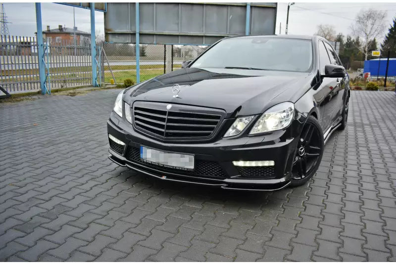 Maxton Design Frontlippe V.1 für Mercedes E63 AMG W212 Hochglanz schwarz – Ansicht 1